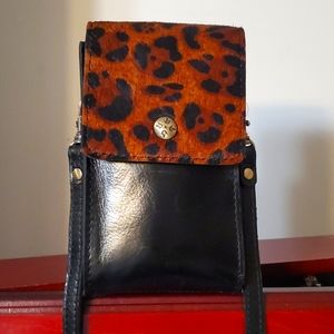 Patricia Nash  Phone Cross-body